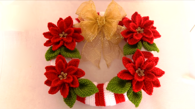 Crochet Christmas Wreath With Flowers - Crochet Ideas