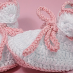 Crochet Fast And Easy Baby Shoes