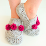 Crochet Mini Pom Pom Slippers