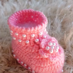 Crochet Baby Shoes With Pearls