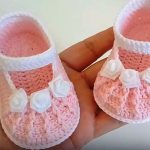 Crochet Baby Girl Shoes In 15 Minutes