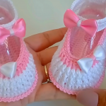 Crochet Baby Girl Shoes In 20 Minutes