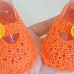 Crochet Shoes With Flower For Baby Girl