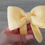 How To Crochet Easy Bow In 10 Minutes