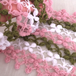 Crochet A Scarf With Flower Stitch