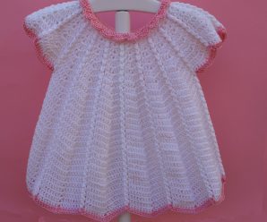 Crochet Beautiful Short-sleeve dress for Baby For Christmas