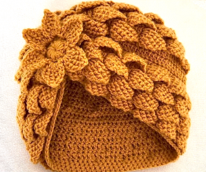 Crochet Lovely Hat With Flower